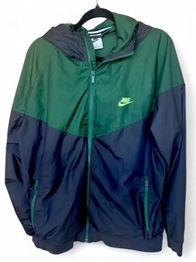 Nike Two-Tone Green and Black Hooded Windbreaker